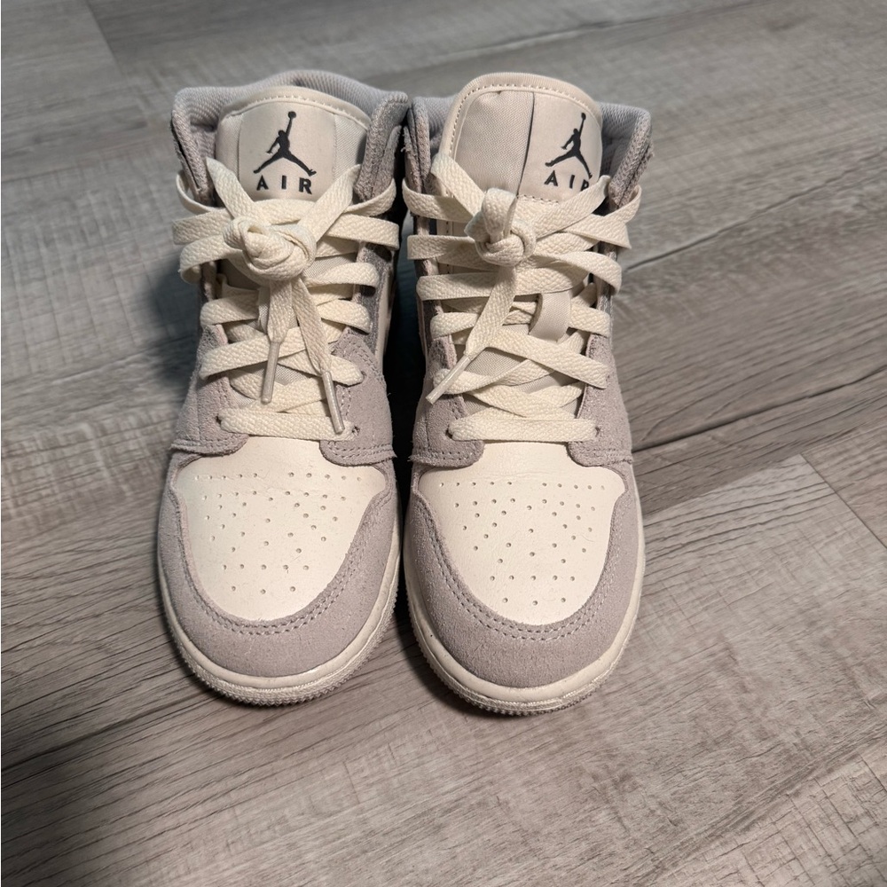 Jordan Gray and White Sneakers Classic Design